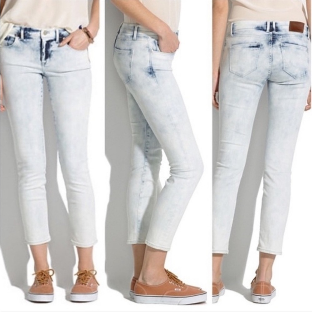 Madewell Blue and White Cropped Ankle Jeans